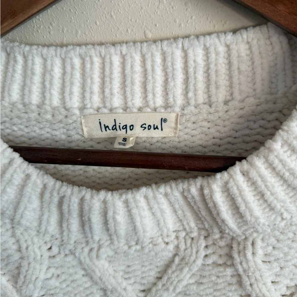 Indigo Soul Cream Cable Knit Sweater Small | Cozy Ivory Textured Pullover - Picture 4 of 8